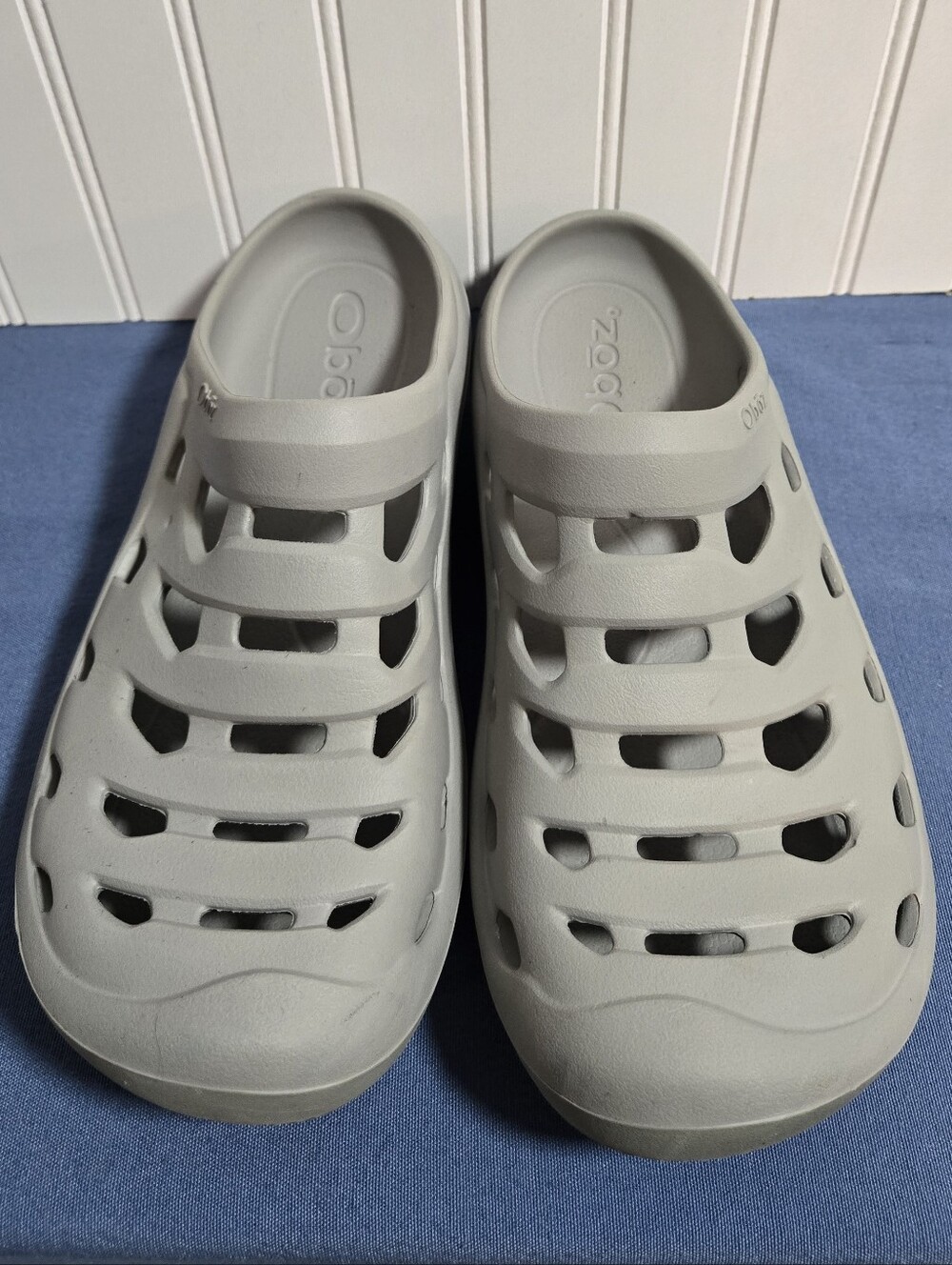 OOFOS Men's Light Gray